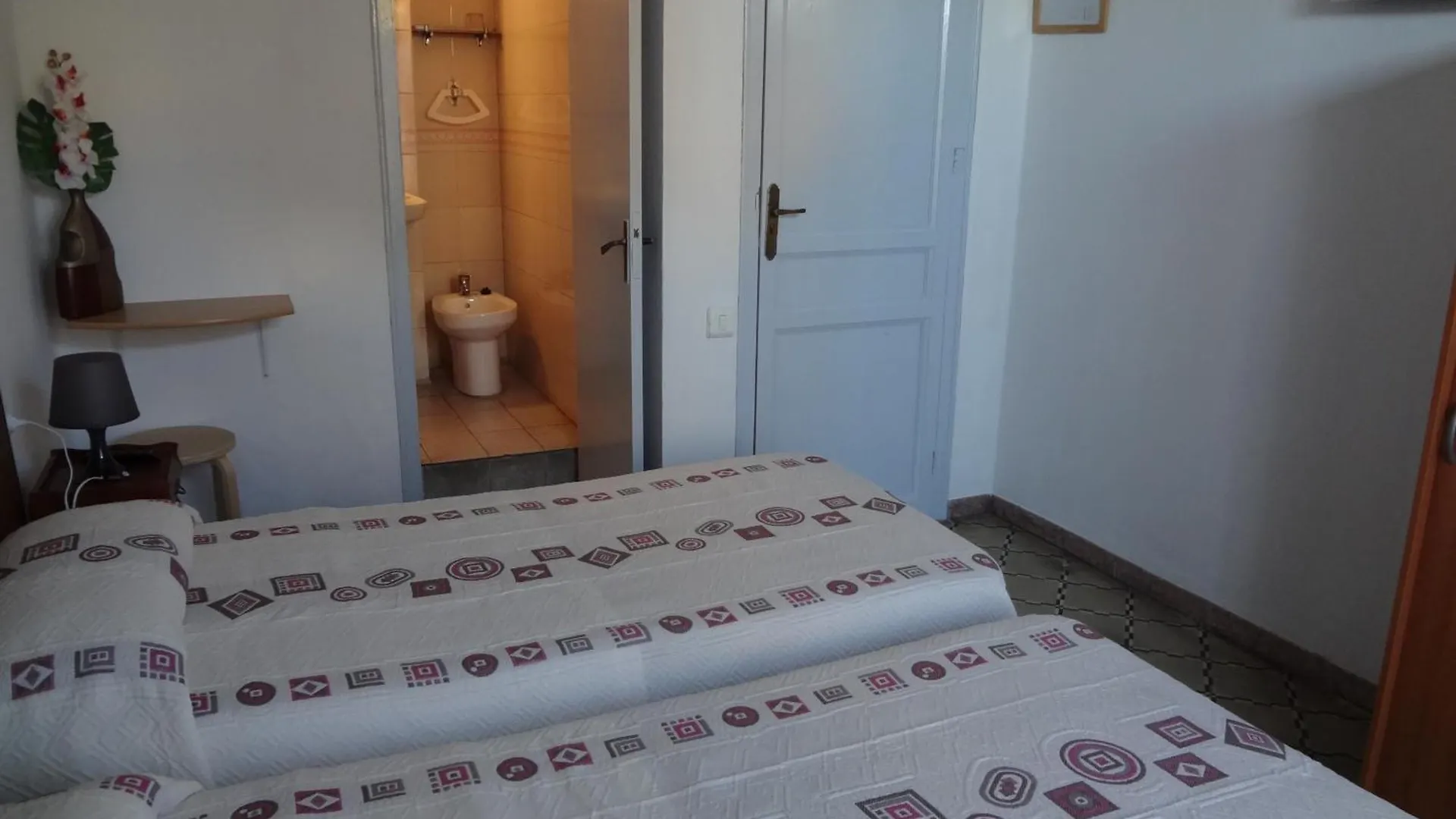 Hostal Sant Carlo Barcelona 0*,  España